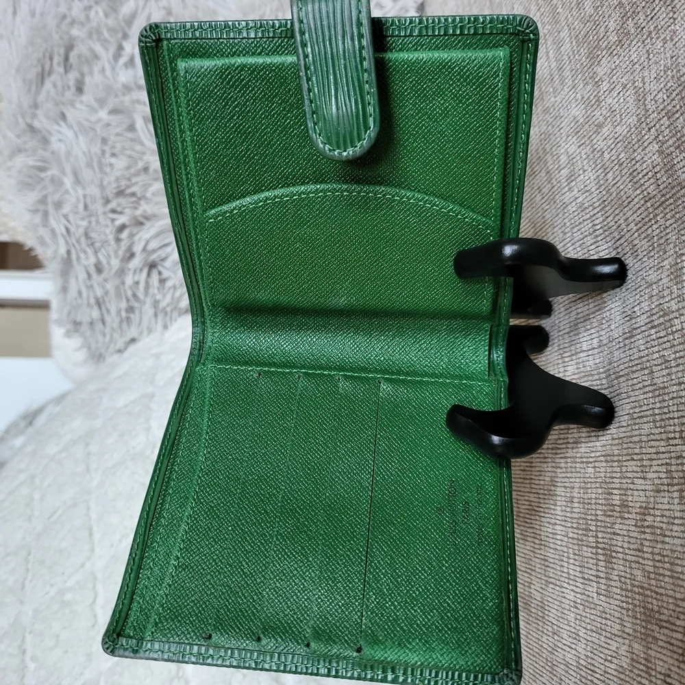 Louis Vuitton Epi Leather Porte Billes Compact Wallet Green Button Bifold Snap